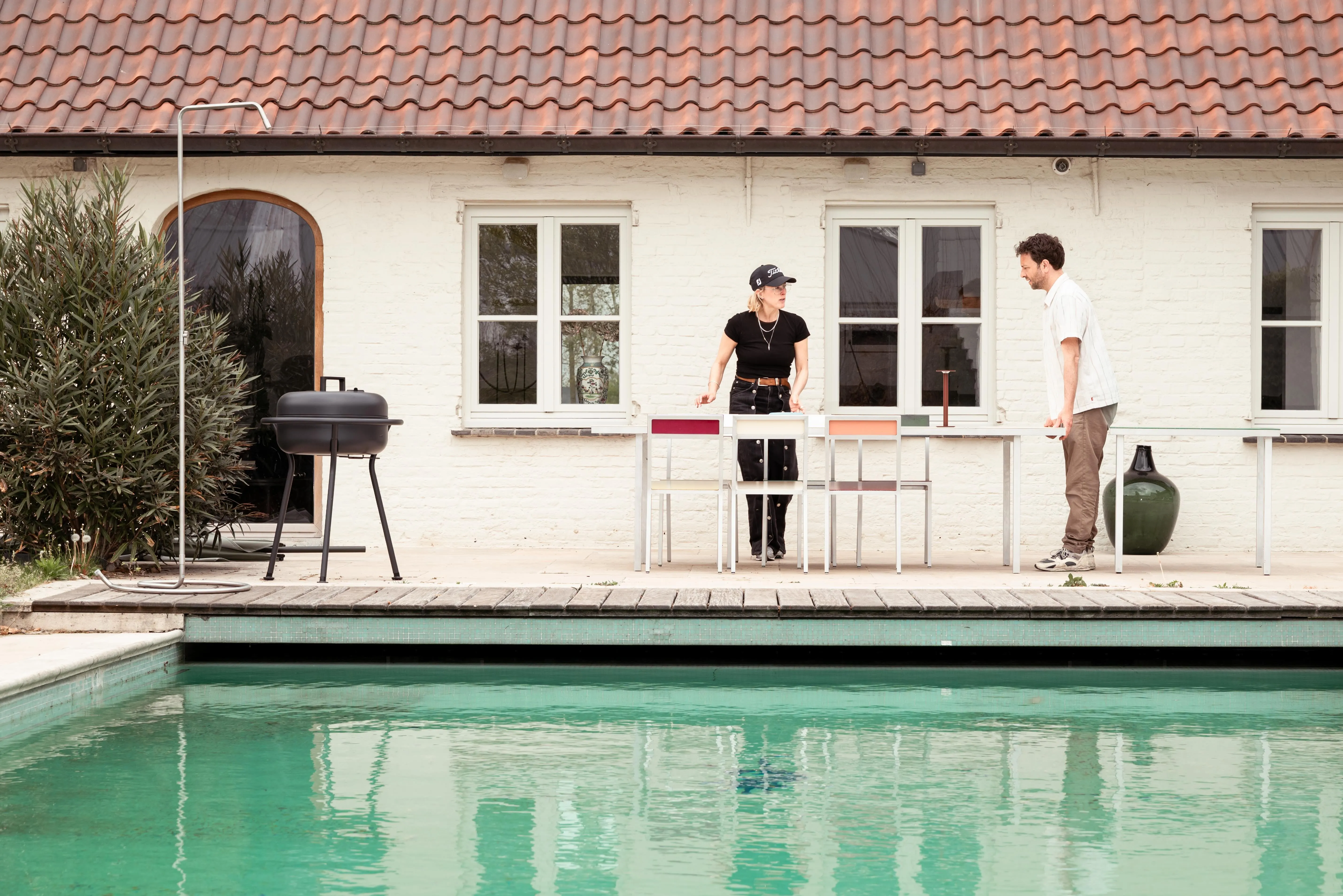 Inkomhal villa Bachte met decoratieve kunstwerken - PIET Moodshop