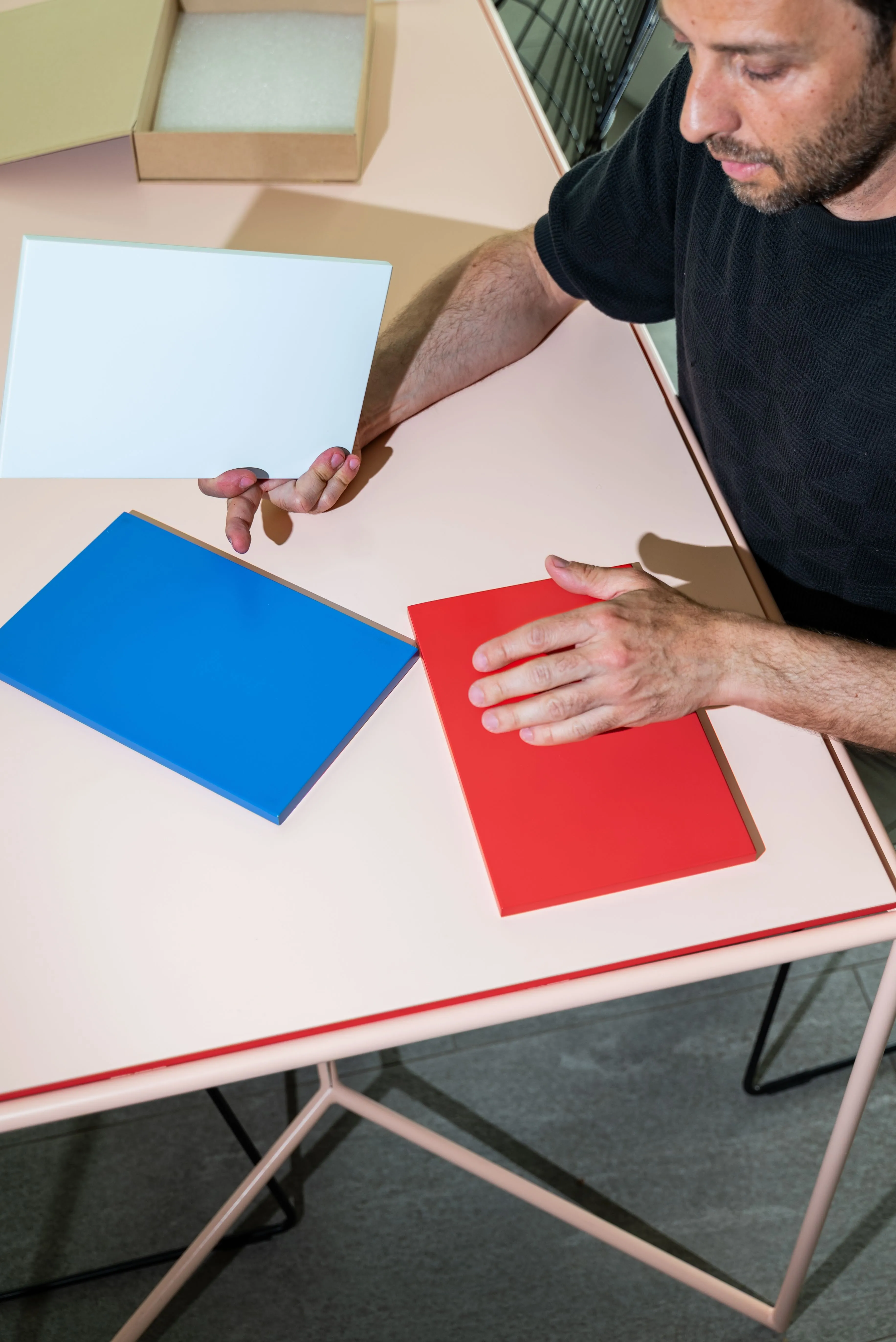 Eetkamer koetshuis Destelbergen, frisse moderne touch - PIET Moodshop