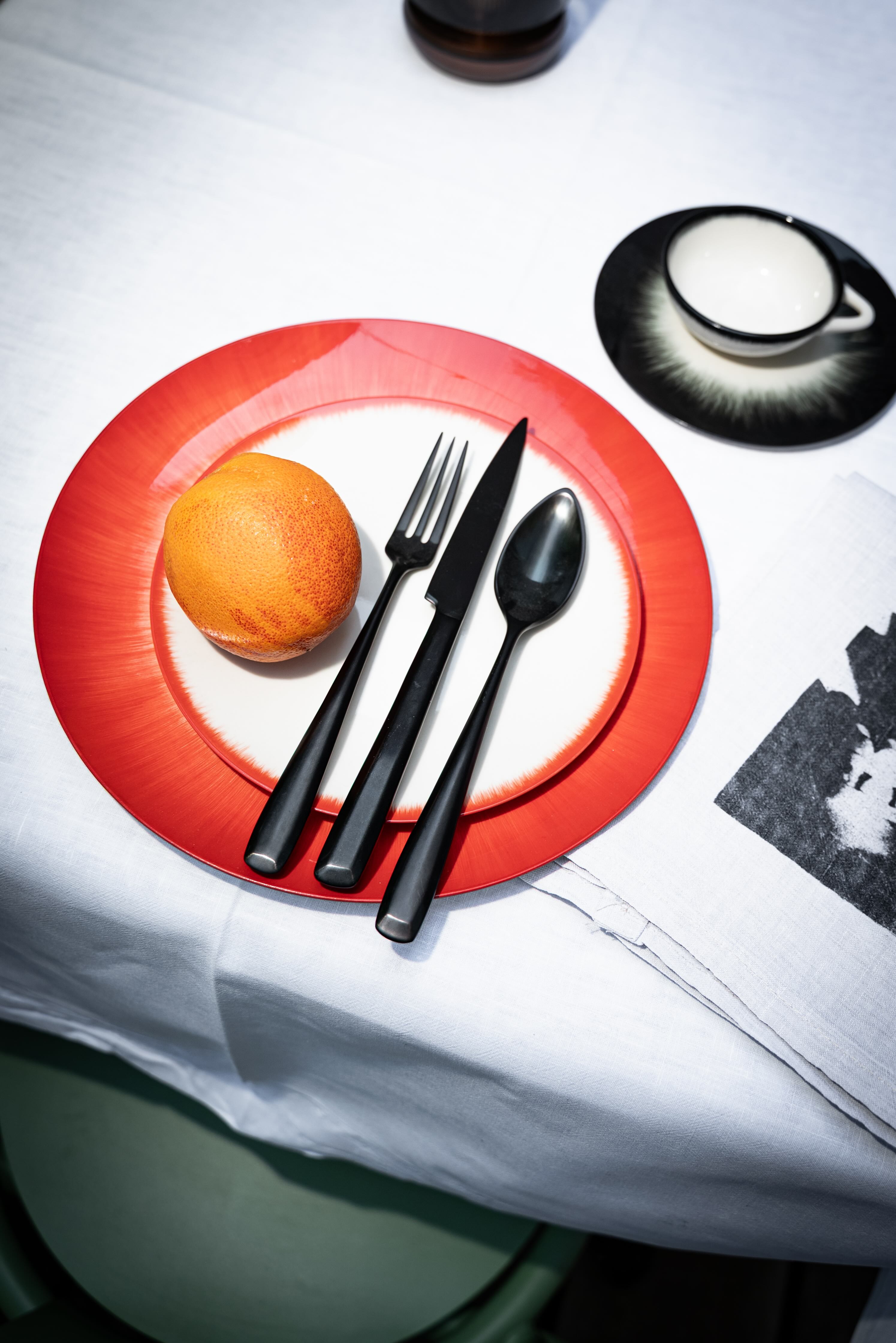 Gezellige eetzaal Faim Fatale Gent, intimiteit en warmte - PIET Moodshop