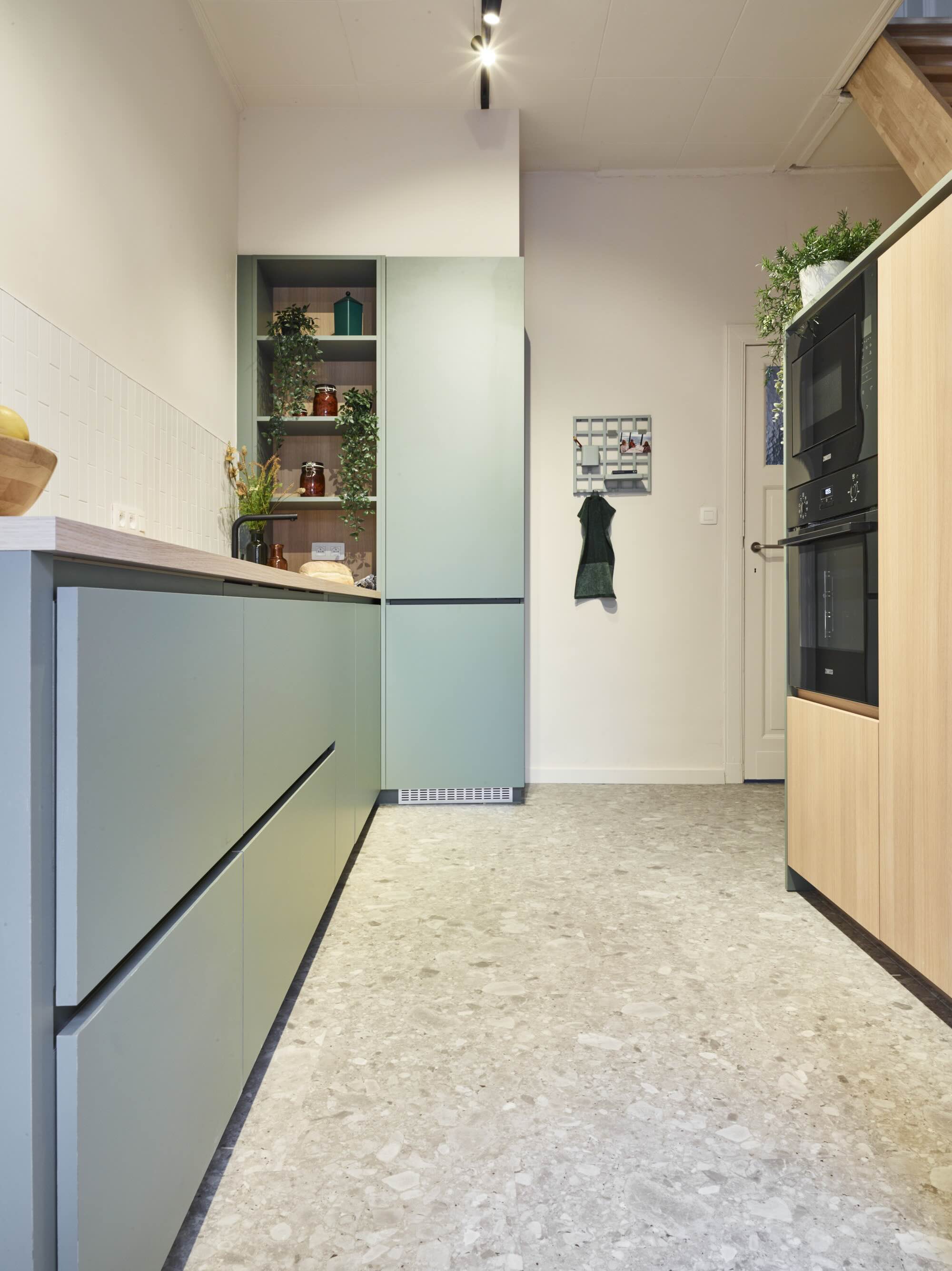 Keuken stadswoning Heverlee Blind Gekocht, lichte eiken afwerking - PIET Moodshop