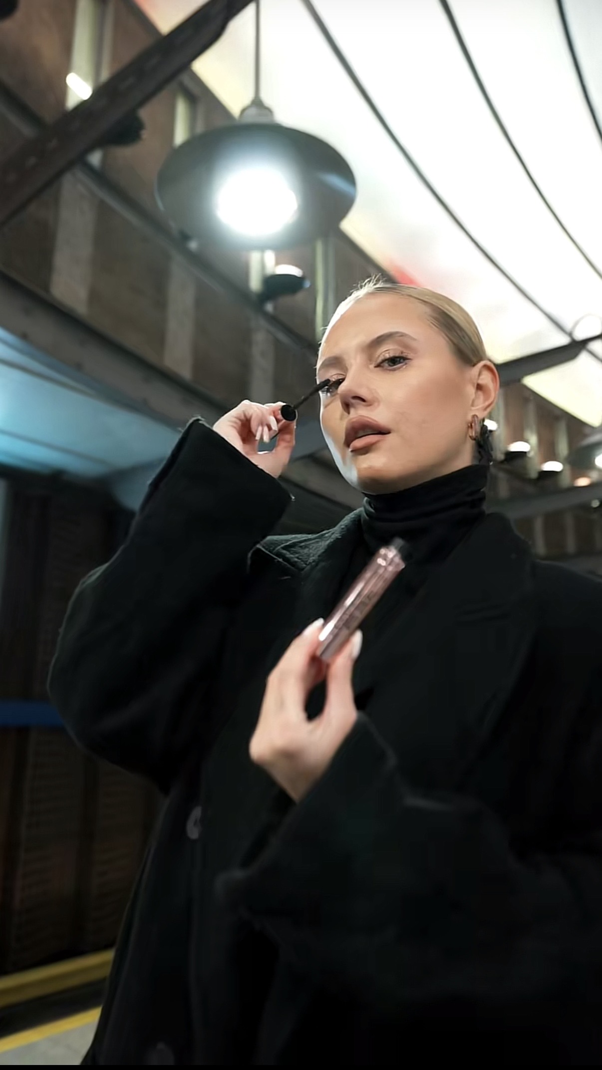 Julia x L'Oréal, 02.2025