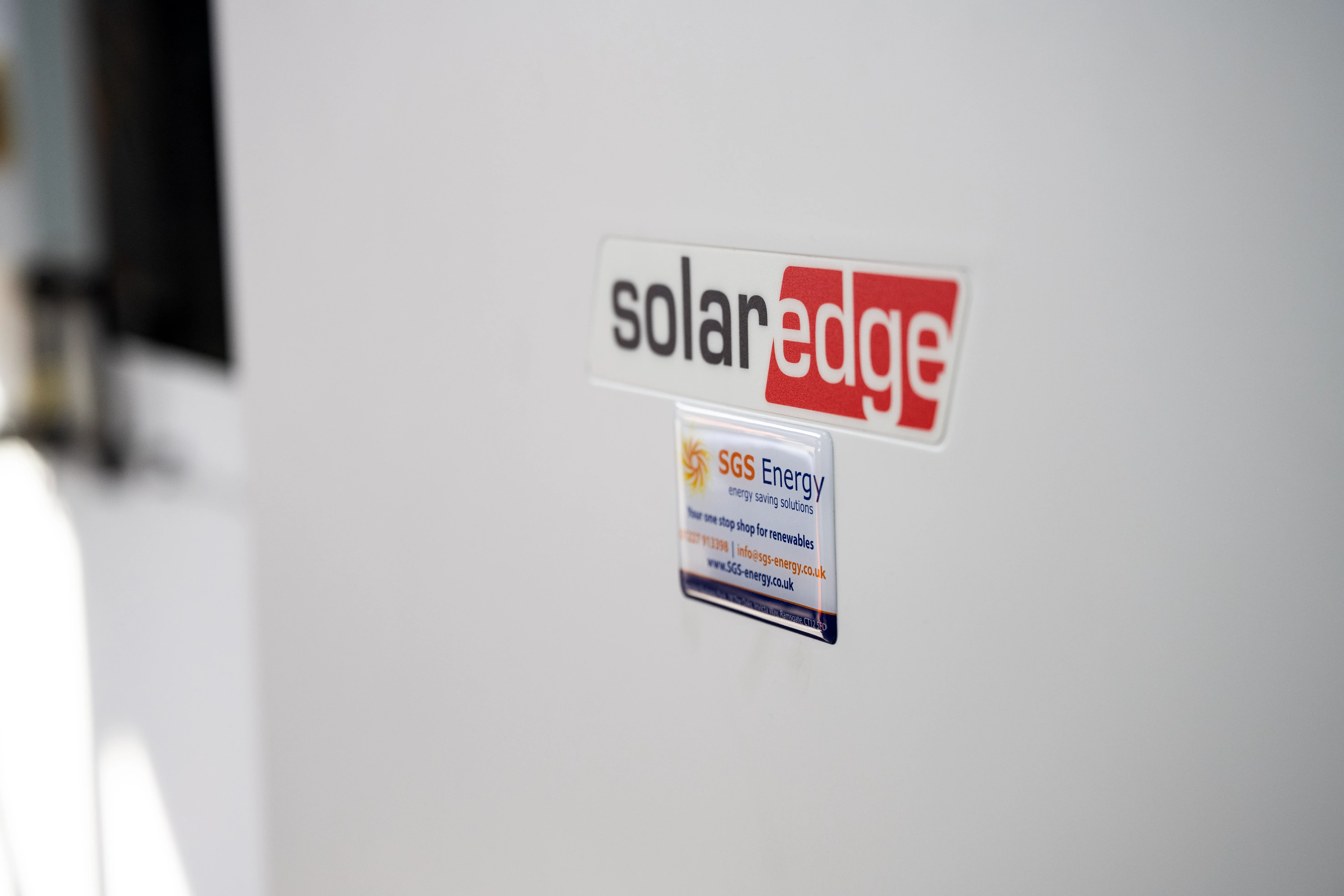 Solar energy battery
