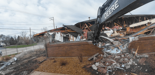 Demolition of a building