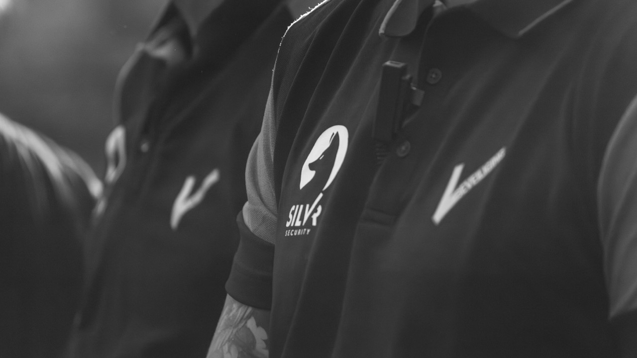 SILVR Security bewaker tijdens nacht- of avonddienst
