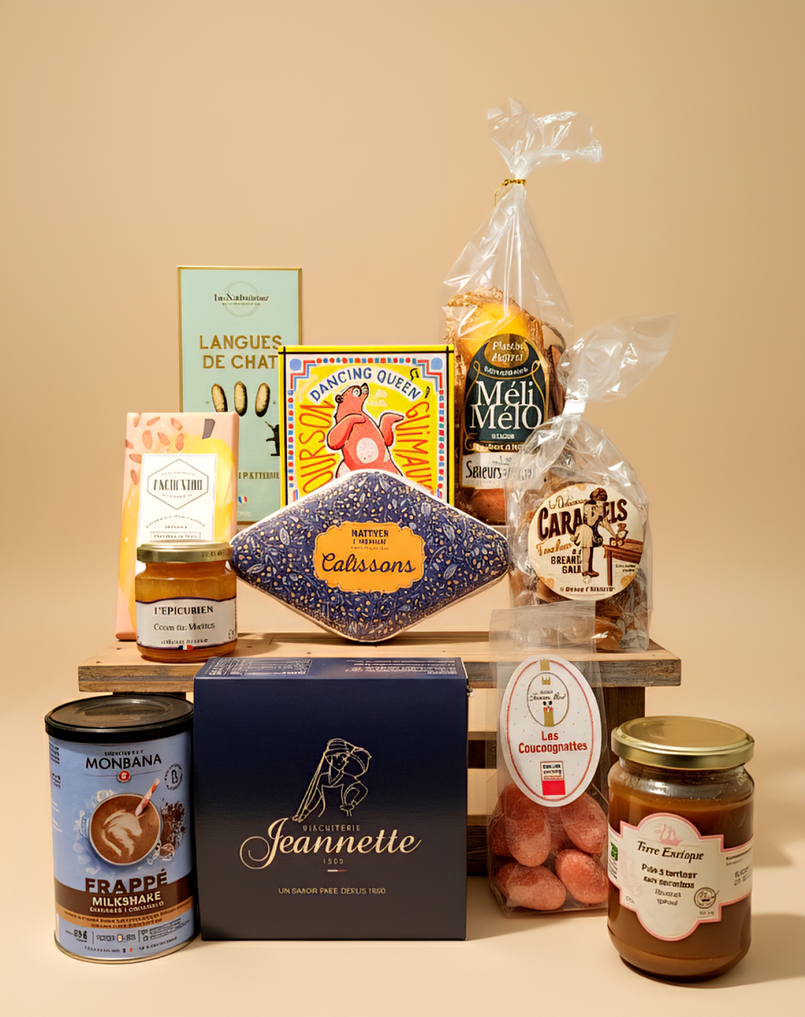 Sélection de confiseries fines et douceurs gourmandes Maison Lhote : biscuits Langues de chat, coucougnettes et chocolats Monbana.