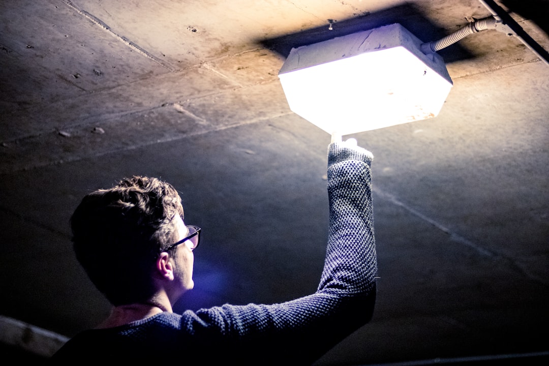 How to Diagnose Flickering Lights and Faulty Wiring