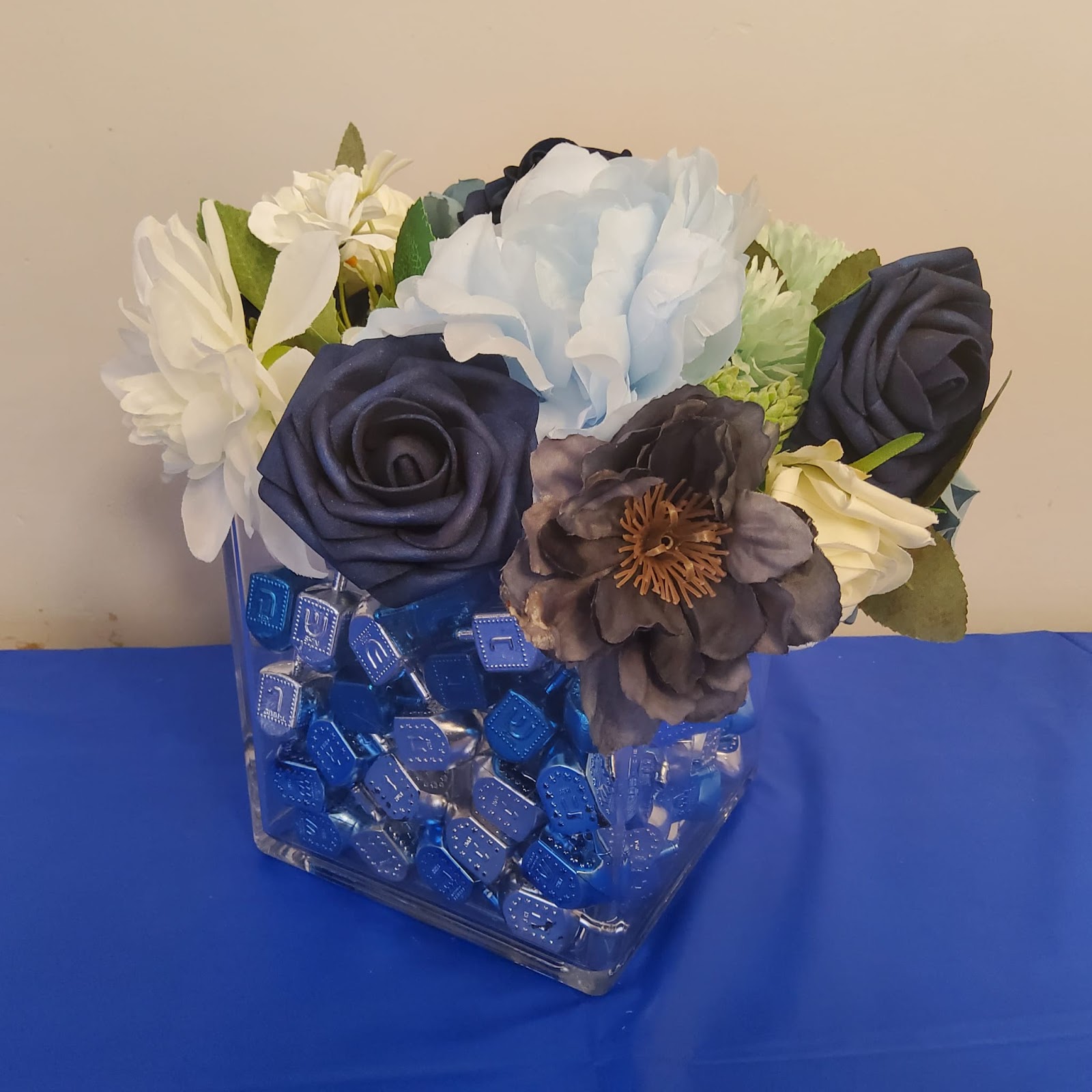 Dreidel vase centerpiece