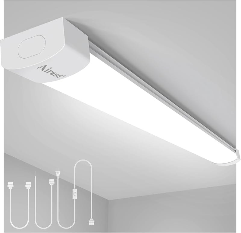 Linkable plug-in LED light strand