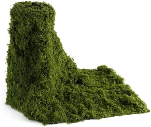 Table runner made of dried moss