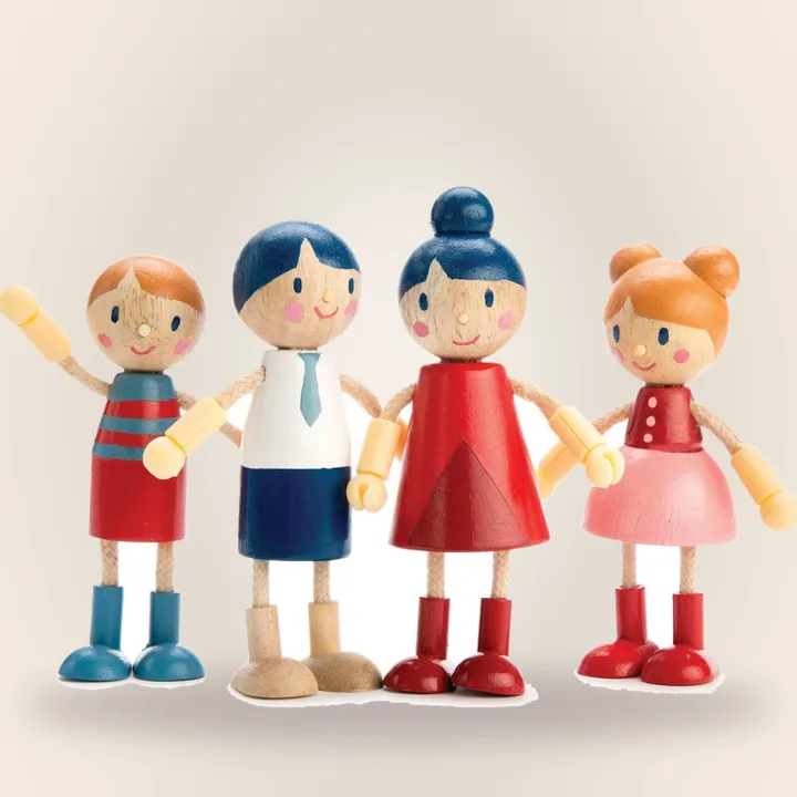 Tender Leaf Wooden Doll Family