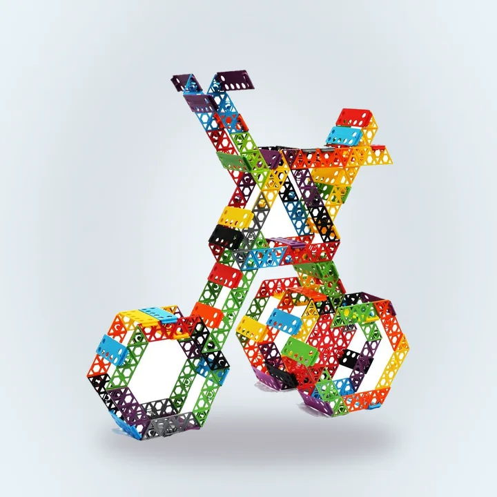 Colorful interlocking Qubits building pieces