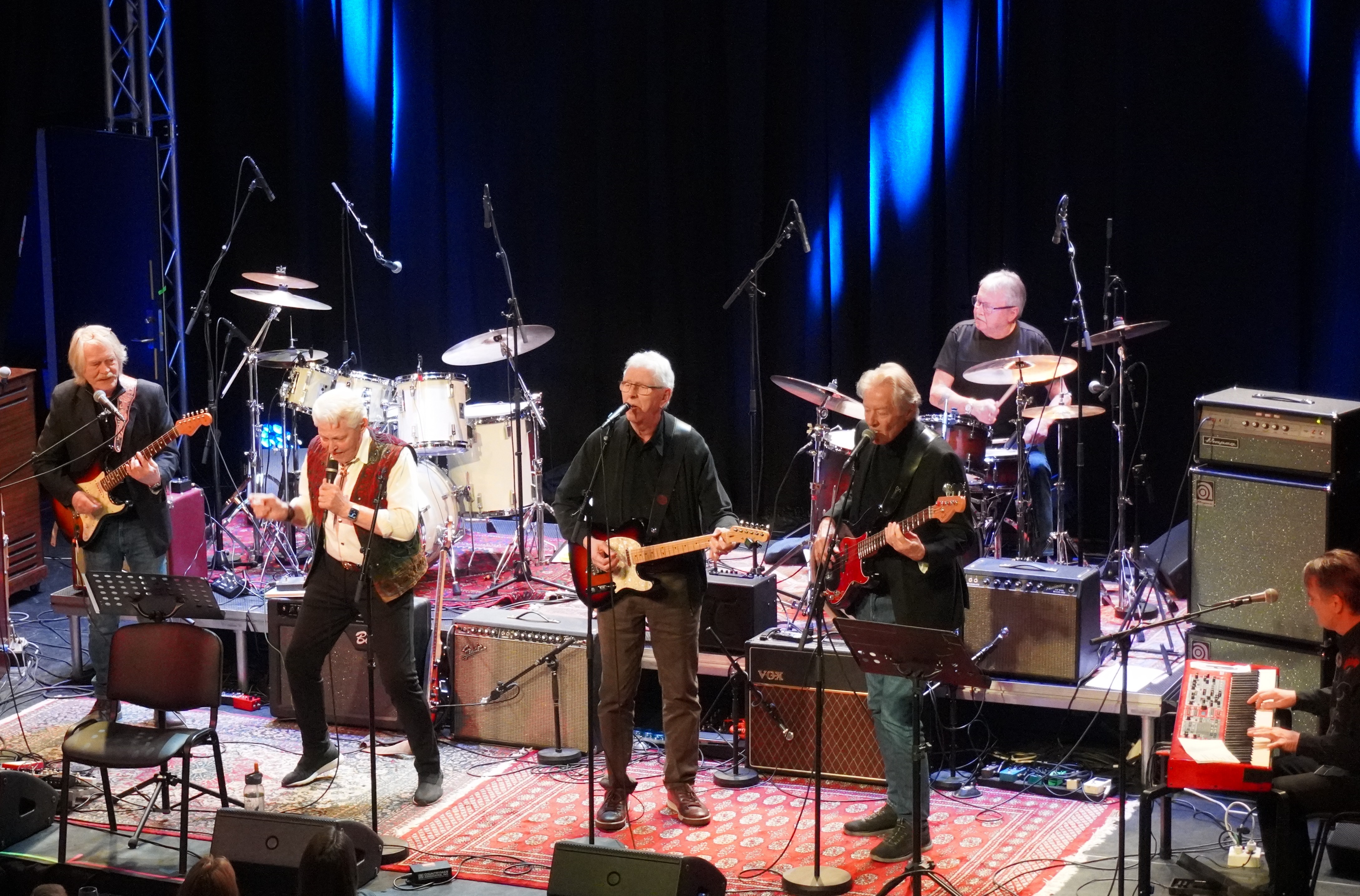 Gjenforening av Tony & The Young Once