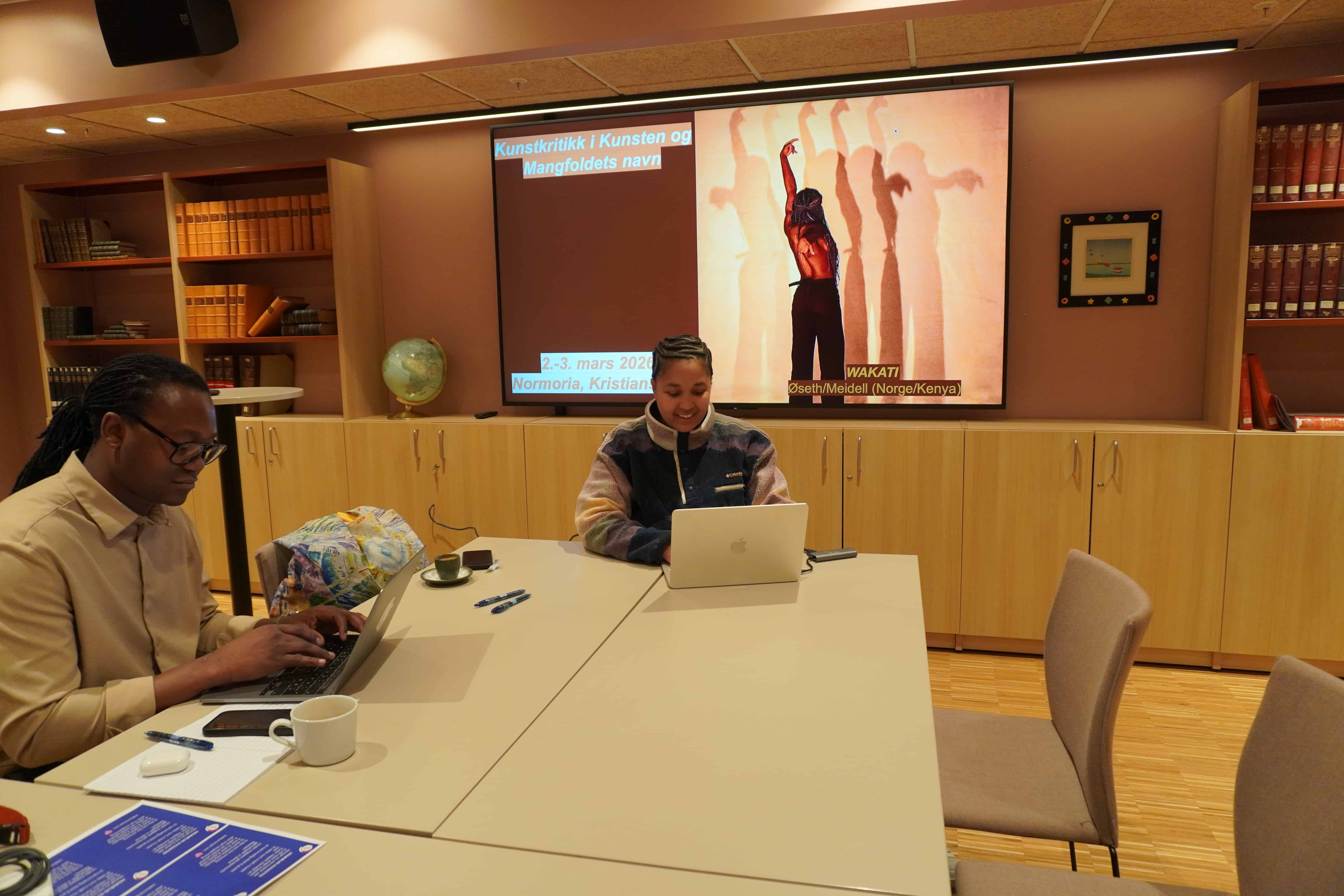 Flere unge stemmer i kunstkritikken