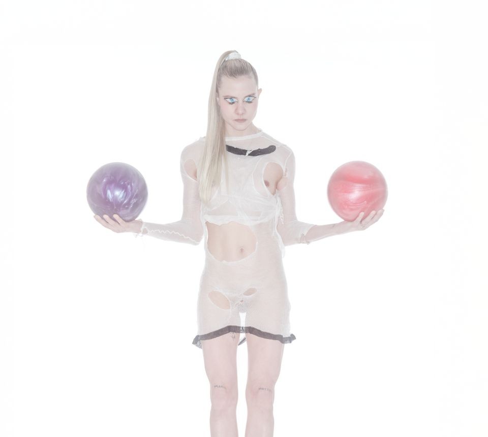 Verdenspremiere på Nasjonalmuseet: Maria Metsalus «Permanent Resident»