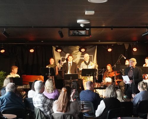 Knallbra konsert med Nordmøre Ungdomsstorband