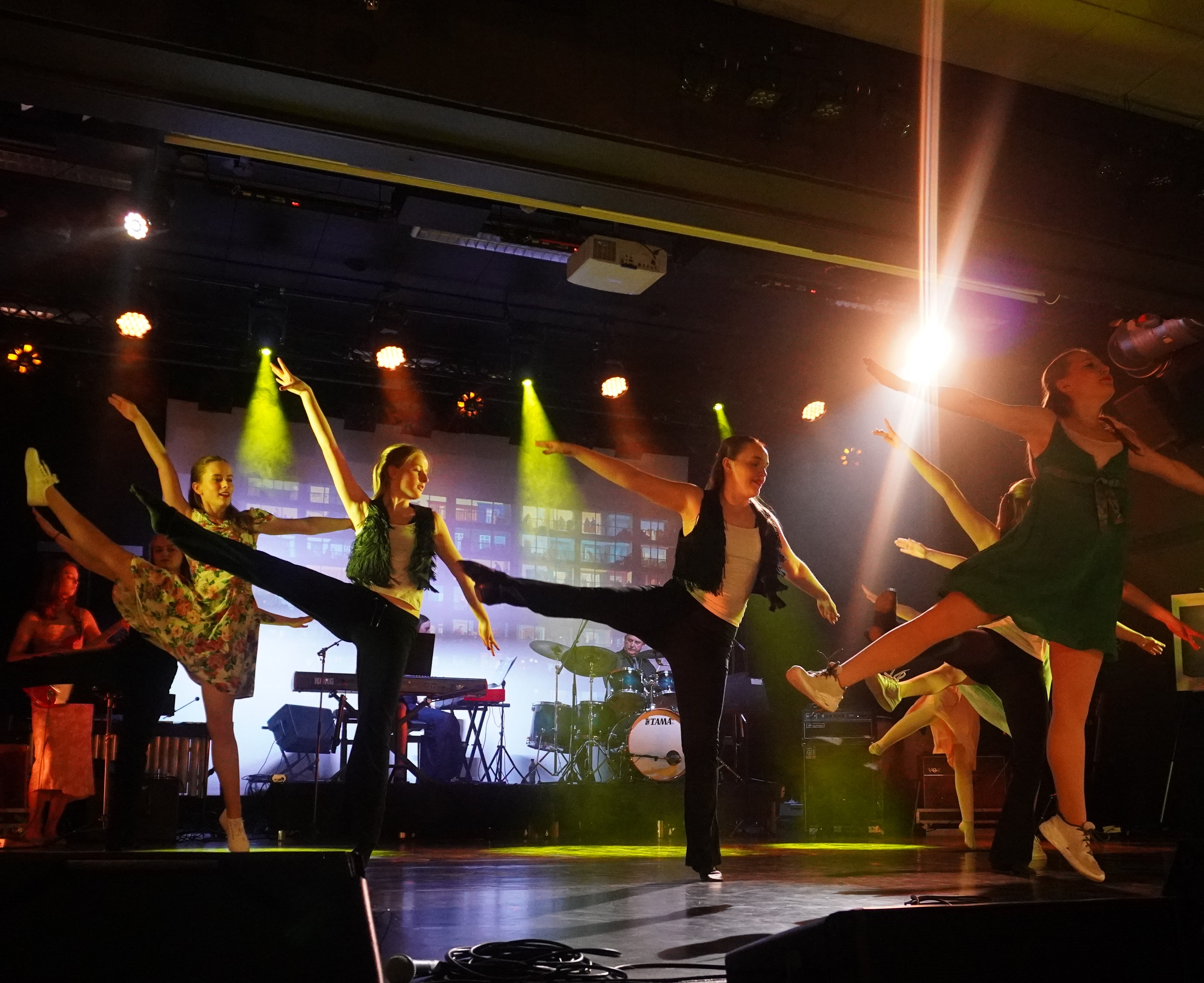 En kveld med fremtiden, Gull-Galla på Atlanten