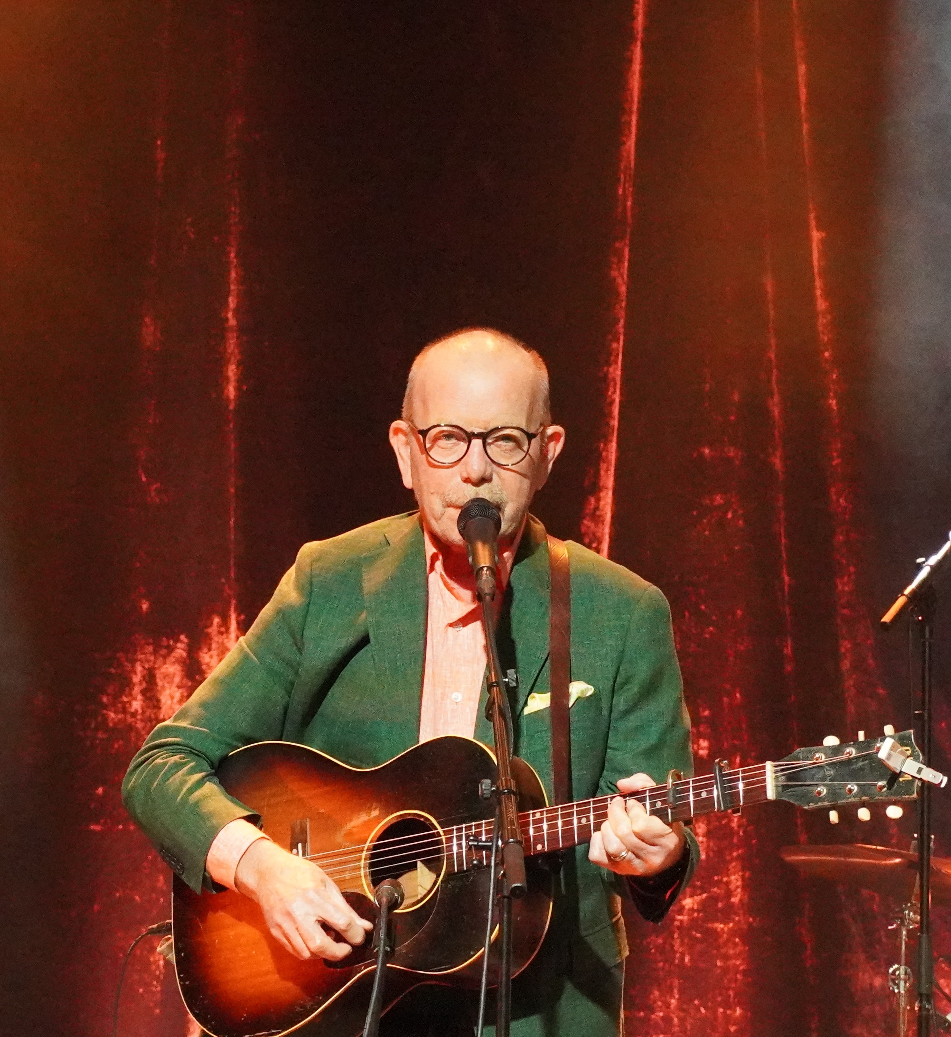 Jonas Fjeld satte baggen fra seg på Kulturfabrikken