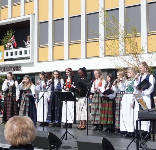 Tradisjon, musikk og kor på 17. mai i Kristiansund