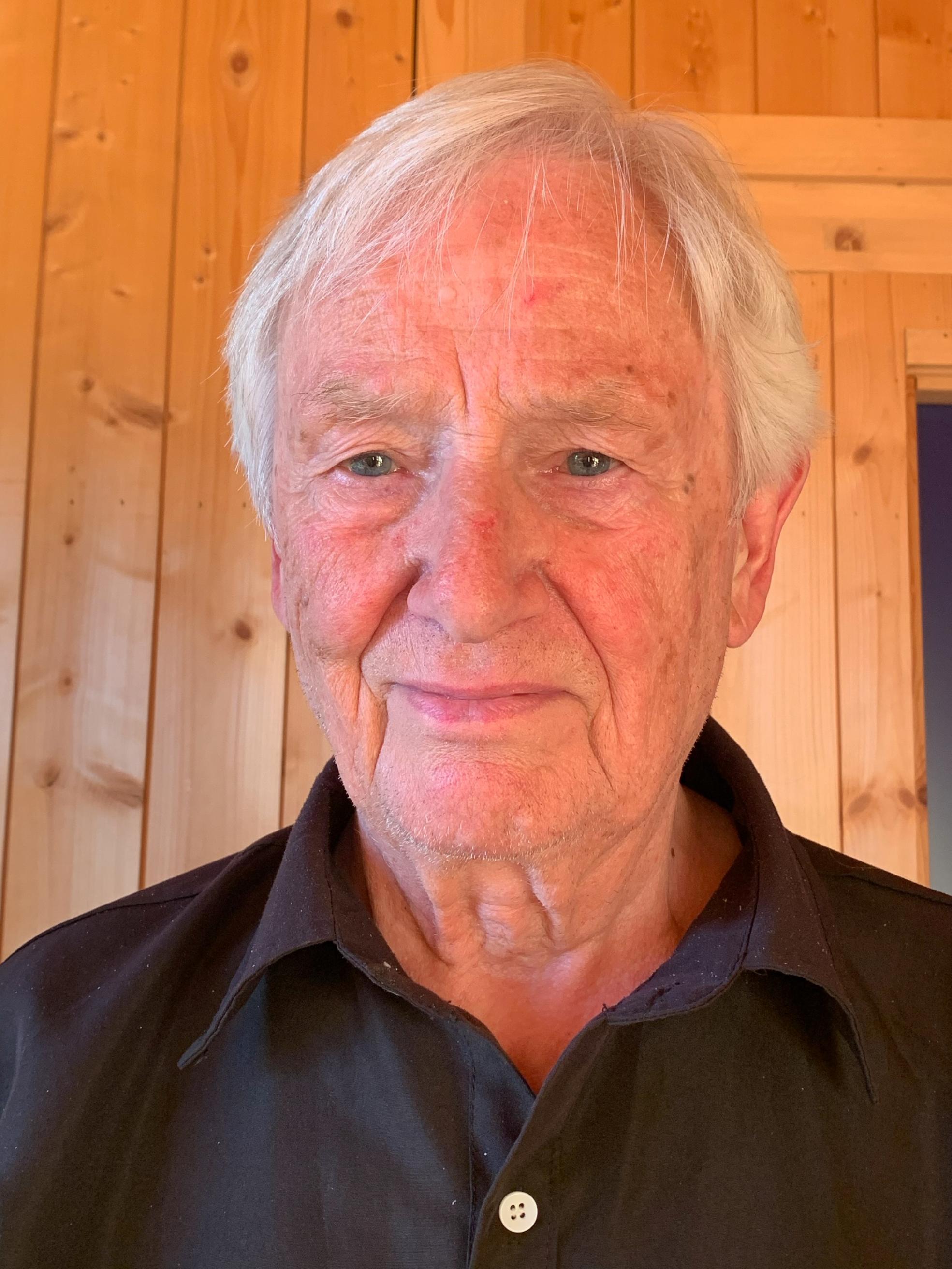 – Han kan ikke plasseres i en bås: Professor emeritus Nils Bjerkestrand om Kjetil Bjerkestrands kunstnerskap, improvisasjon og jakten på en egen musikalsk stemme