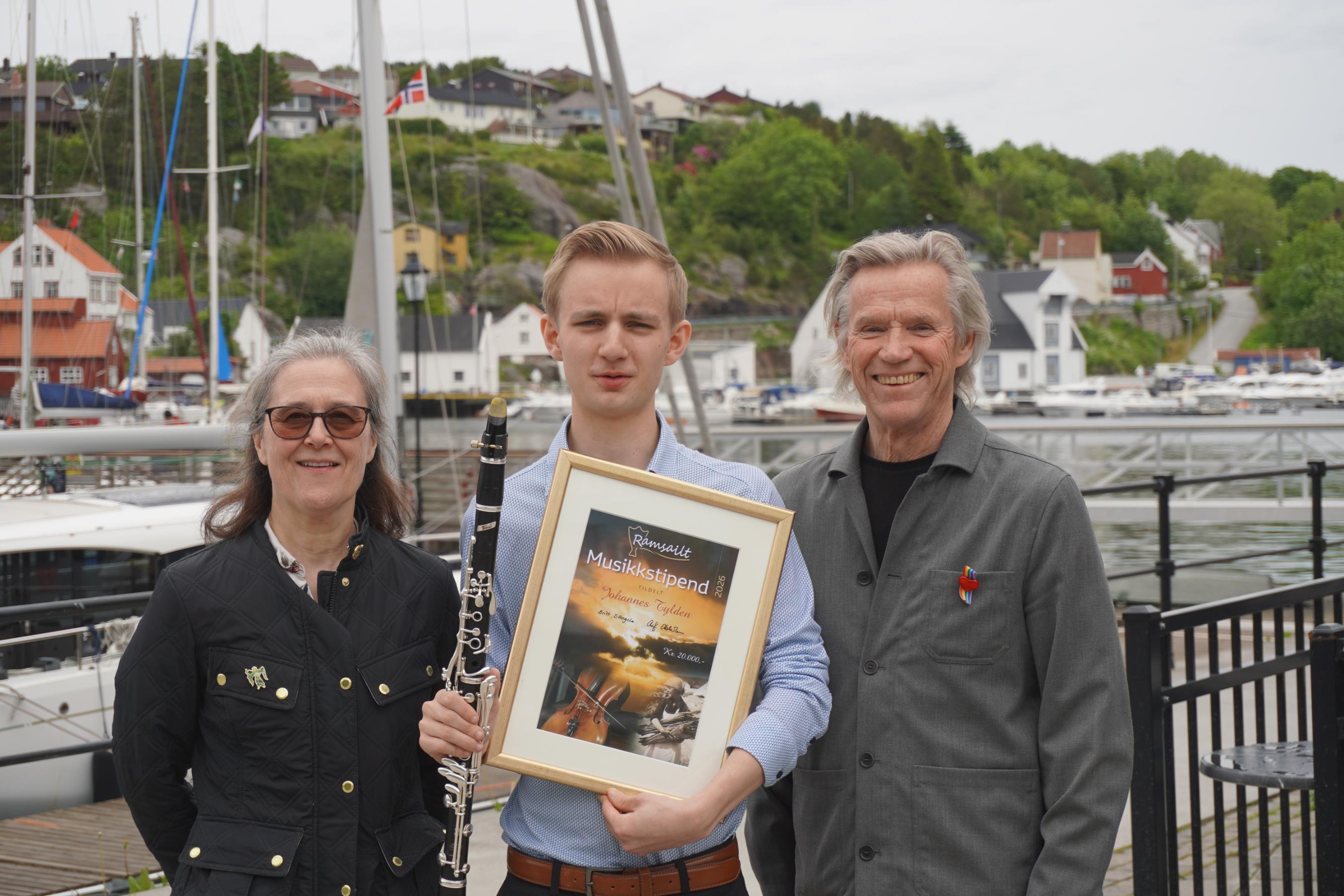 Johannes Tylden først til å få Ramsailt sitt musikkstipend: – Det skal ikke bare være de velstående som kan satse
