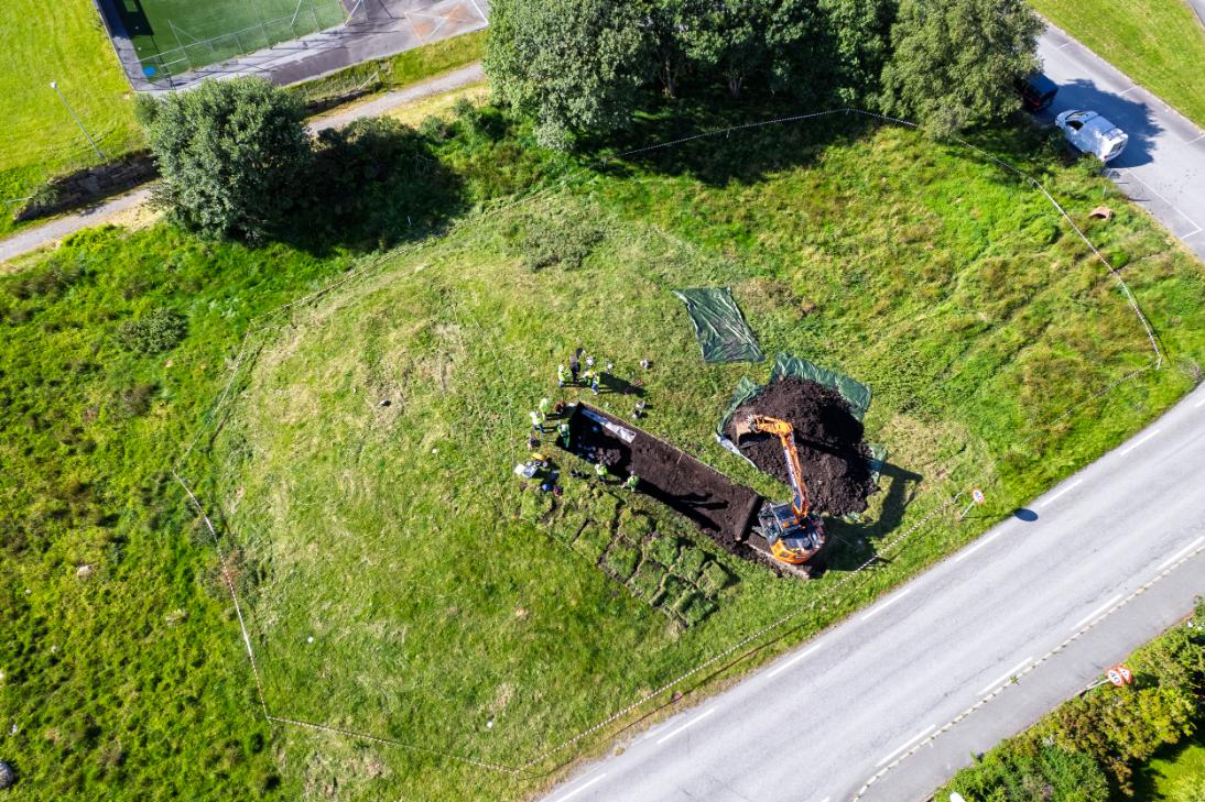 Vikingskipsgrav åpnes på nytt – Store deler har ligget urørt