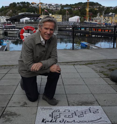 Heder for Kjetil Bjerkestrand ved Kulturfabrikken, og et møte mellom kulturuttrykk