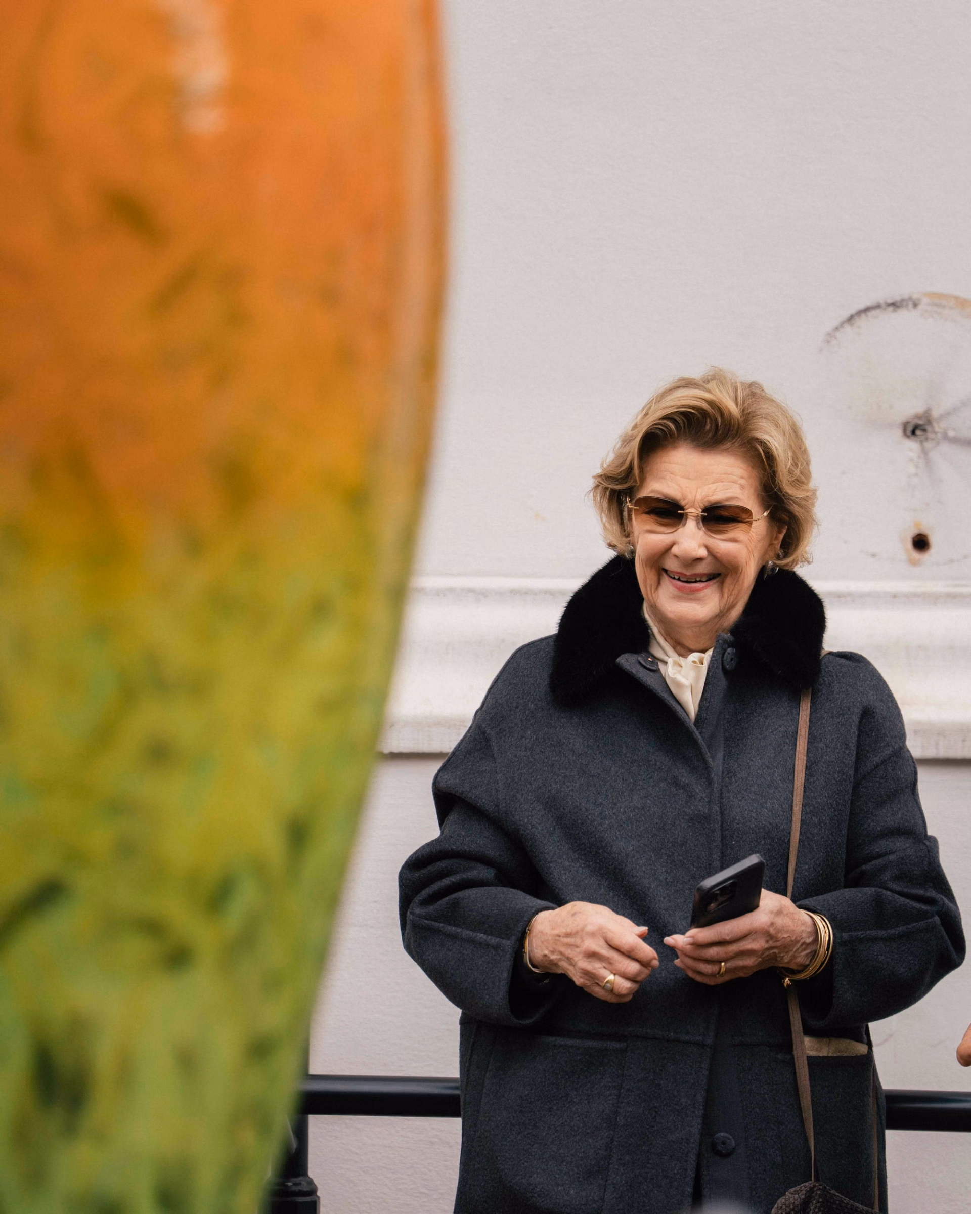 Monumentale krukker markerer gjenåpningen av Dronning Sonja Kunst Stall