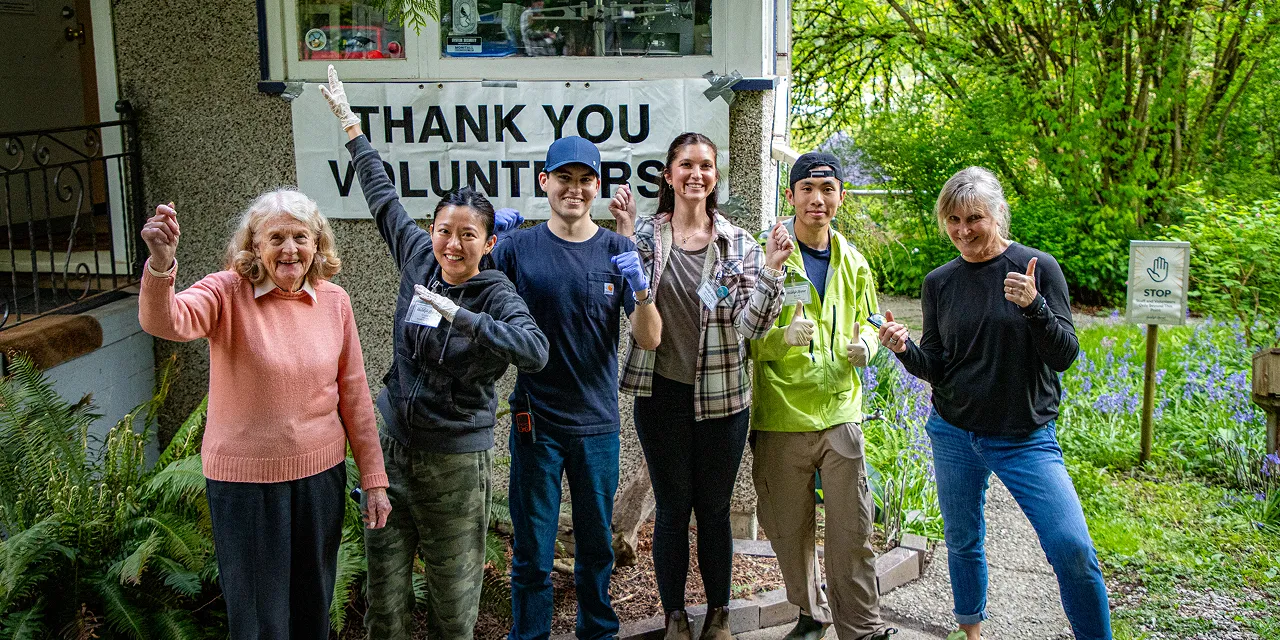 A group photo of some of our volunteers.