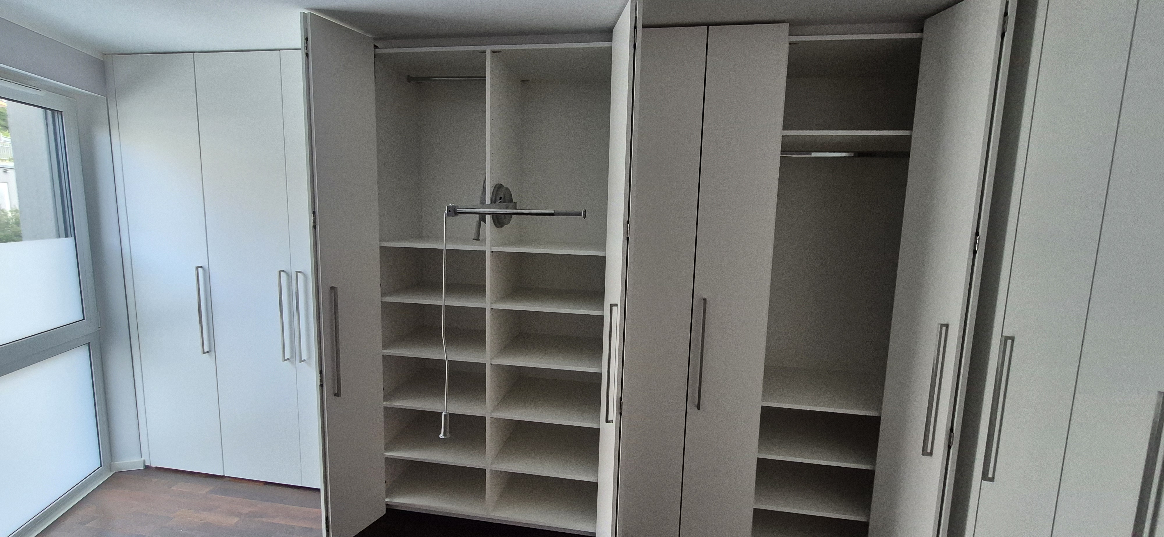 Bildname einbauschrank-kleiderlift-fachboeden-massanfertigung-weinheim.jpg Alt-Text