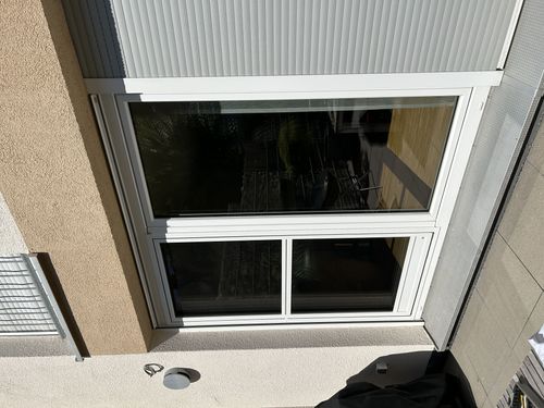 Geschlossene Neher Insektenschutz-Pendeltür an einer Terrassentür in Viernheim.