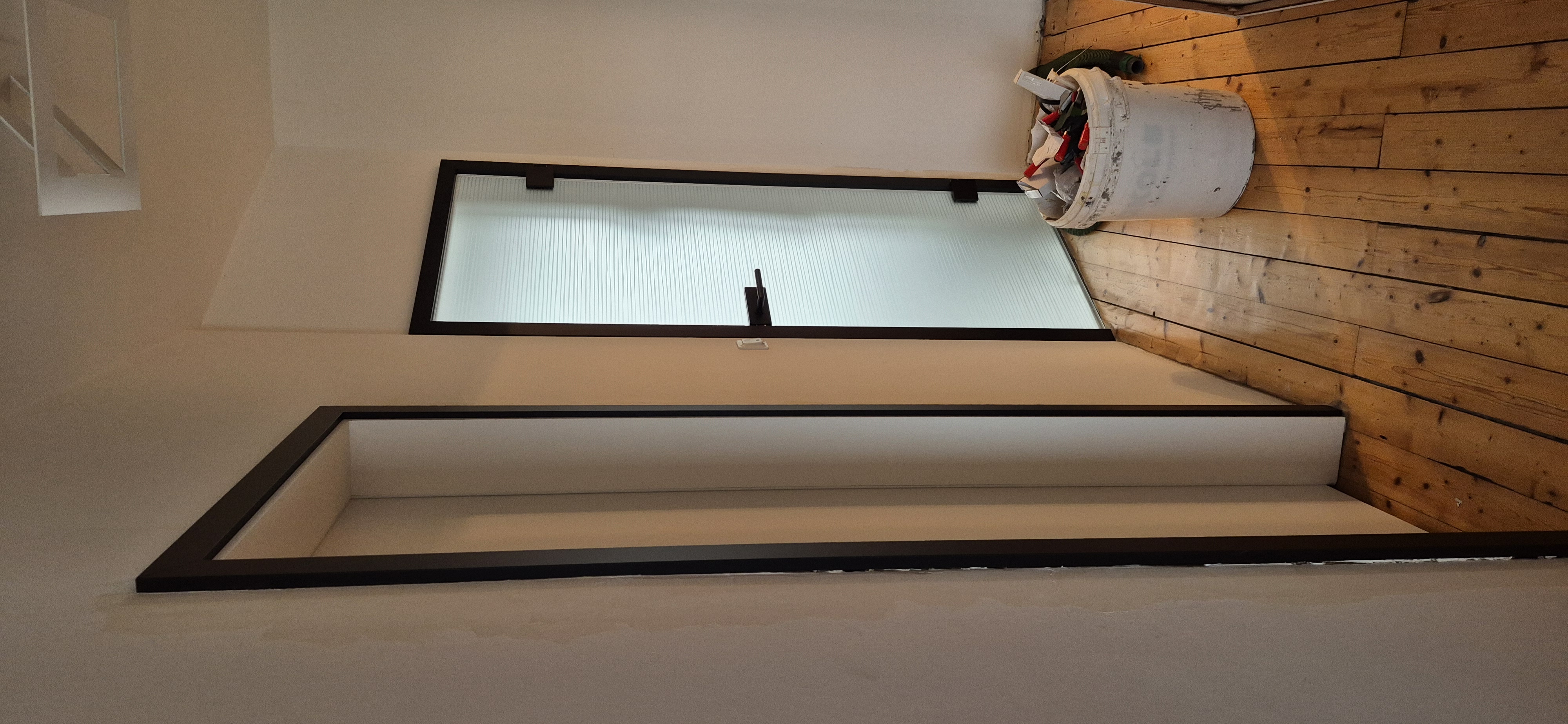 8 mm ESG-Ganzglastür mit Piemonte matt Glas im Schlafzimmer in Viernheim.
