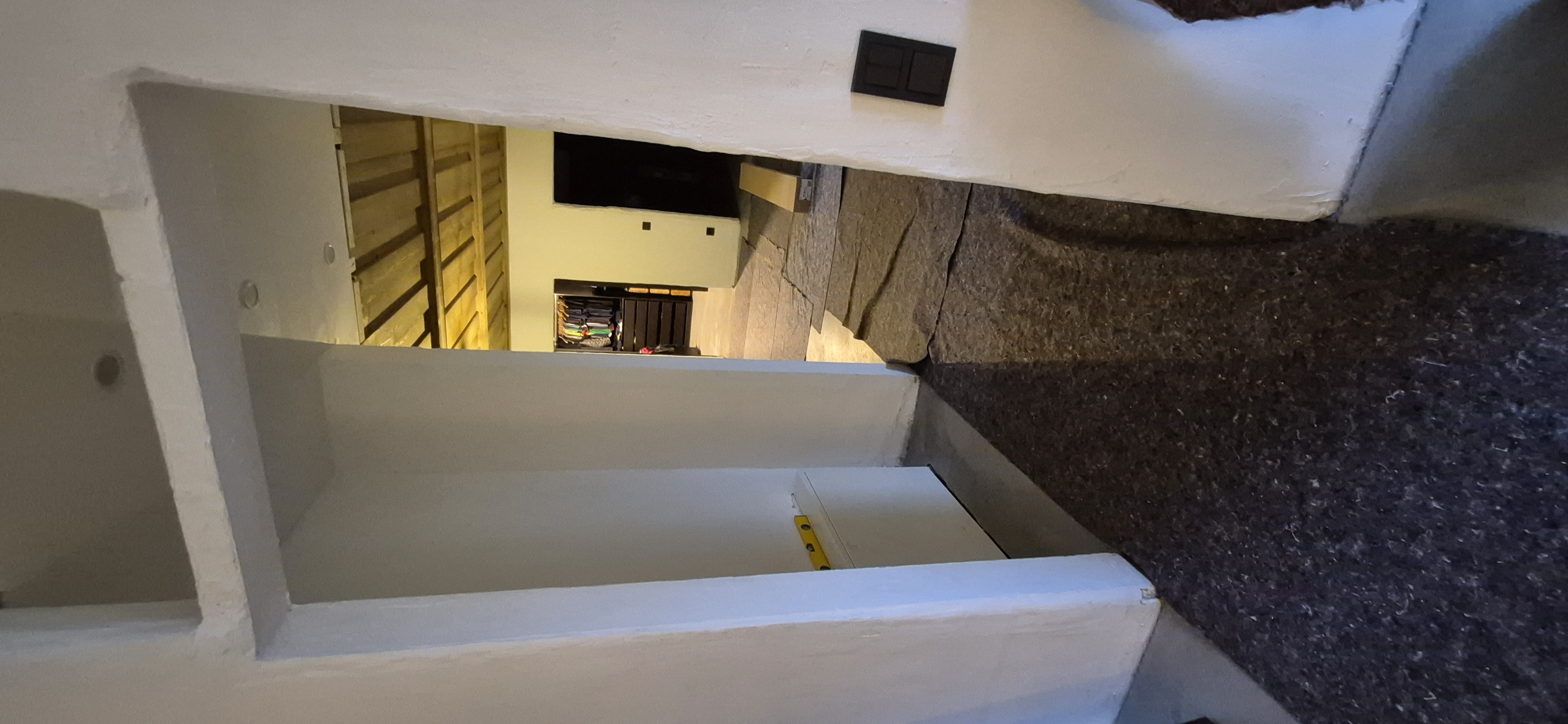 Türöffnung im Flur vor der Montage der neuen Innentüren in Lampertheim-Hüttenfeld.