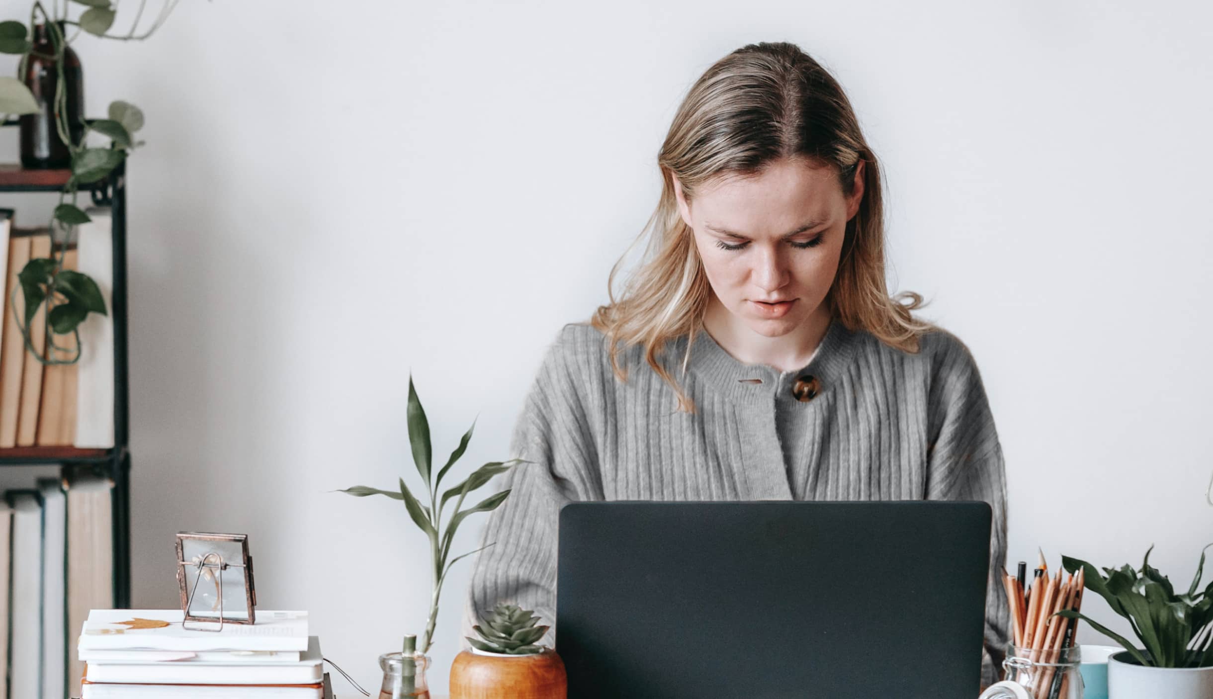 Is it smart to invest in cryptocurrency in 2023? What you need to know