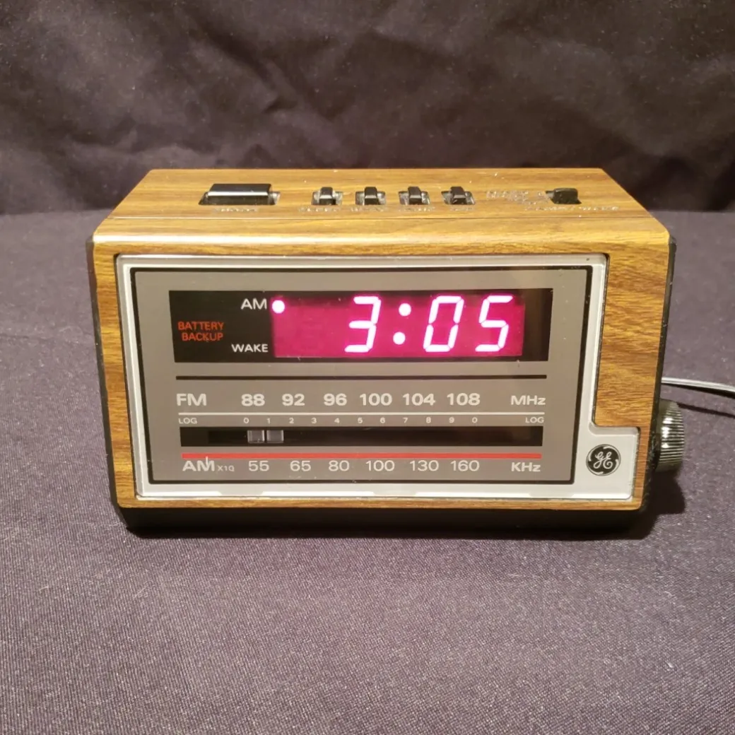 GE - General Electronics Alarm Clock BuyItForLife