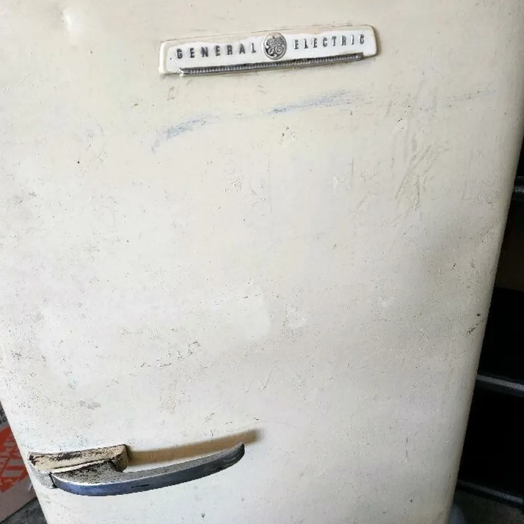 GE - General Electronics Refrigerator BuyItForLife