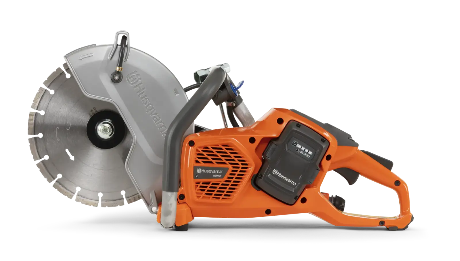 Husqvarna K540I Akku-Trennschleifer in Orange und Grau. Eine leistungsstarke, kabellose Lösung für professionelle Trennarbeiten.