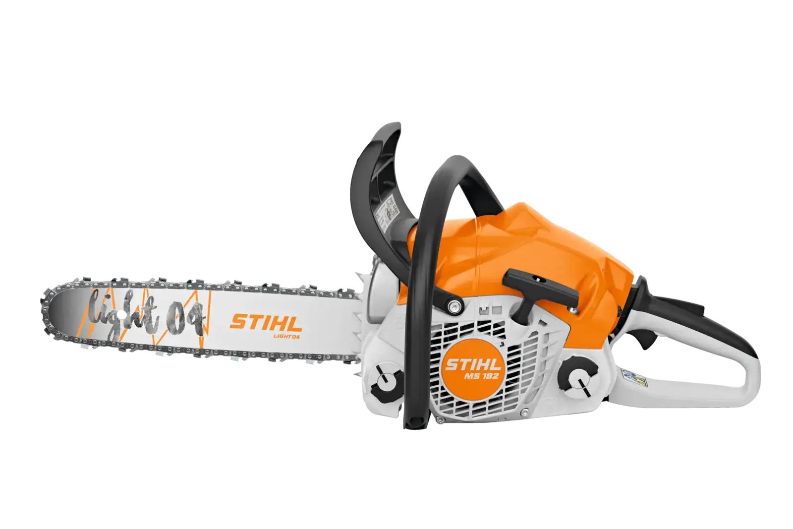 STIHL MS 182 C-BE Motorsäge in Orange und Weiß, Seitenansicht, Kette mit "light 04" Aufschrift, vor schwarzem Hintergrund.