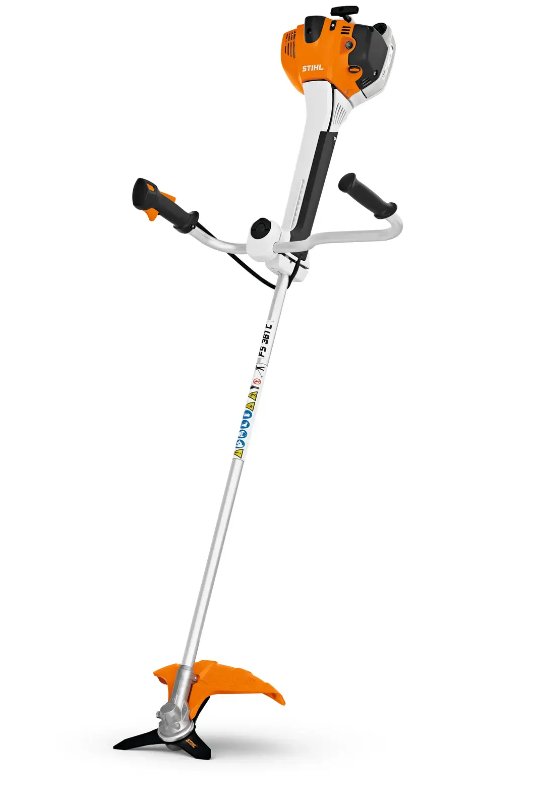 STIHL FS 361 C-EM Motorsense, orange-weiß, mit Griff und Schneidwerkzeug, stehend auf weißem Hintergrund, Gartenarbeit.