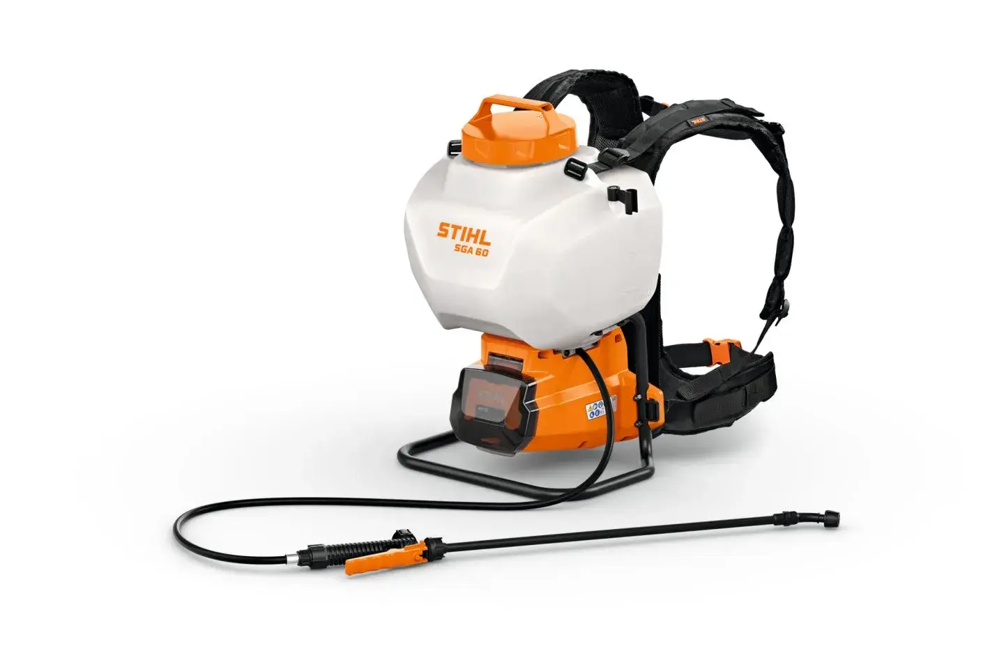 STIHL SGA 60 Rückensprühgerät in Weiß und Orange mit Sprühlanze, ideal für Garten- und Landschaftsarbeiten, freigestellt.