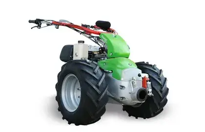 Bild eines Rapid VAREA M231 Benzingeräte, ein Einachser für vielfältige Anwendungen in Garten und Landwirtschaft.