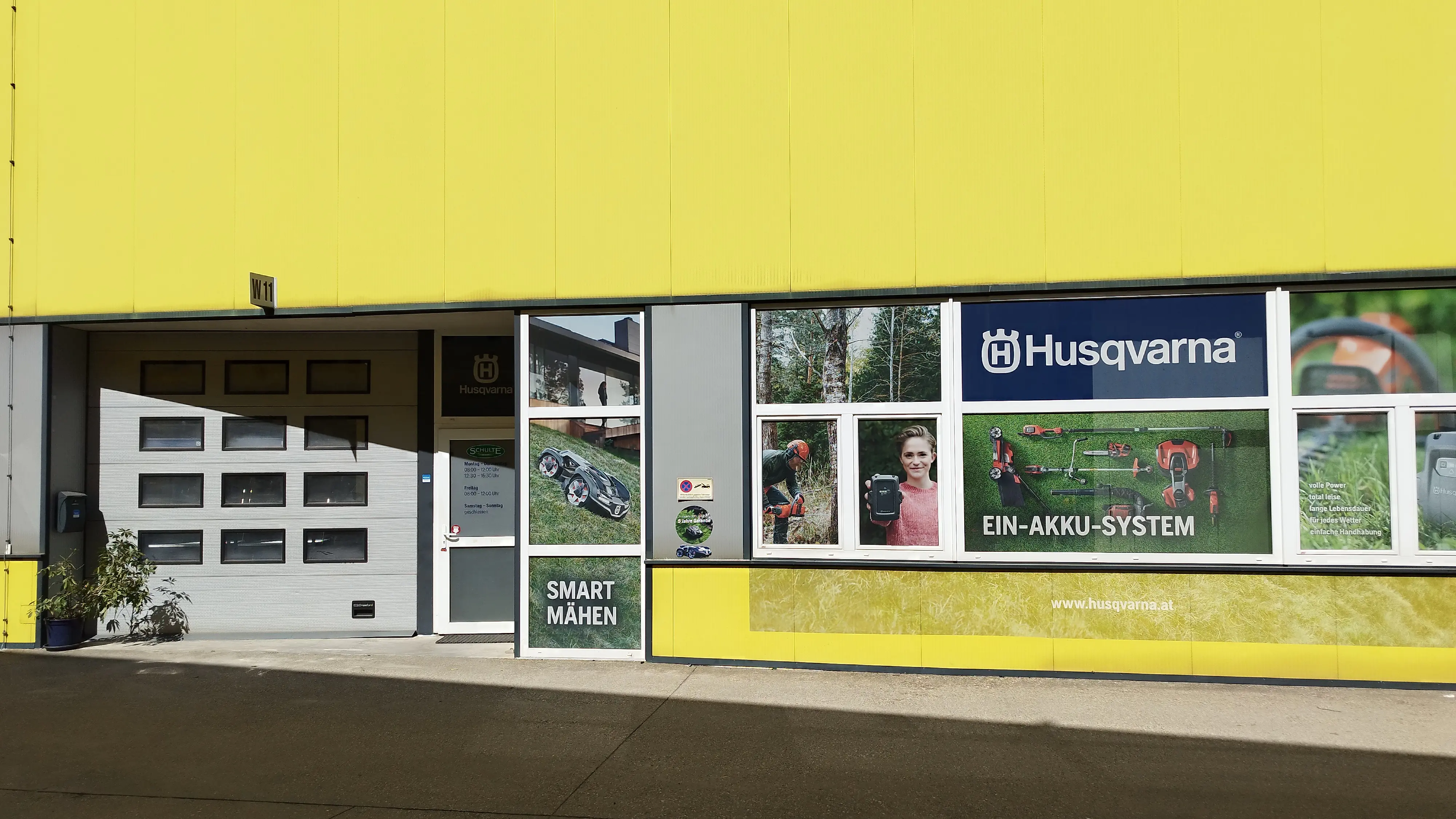 SGTech Gerasdorf - Außen - Eingang vorne