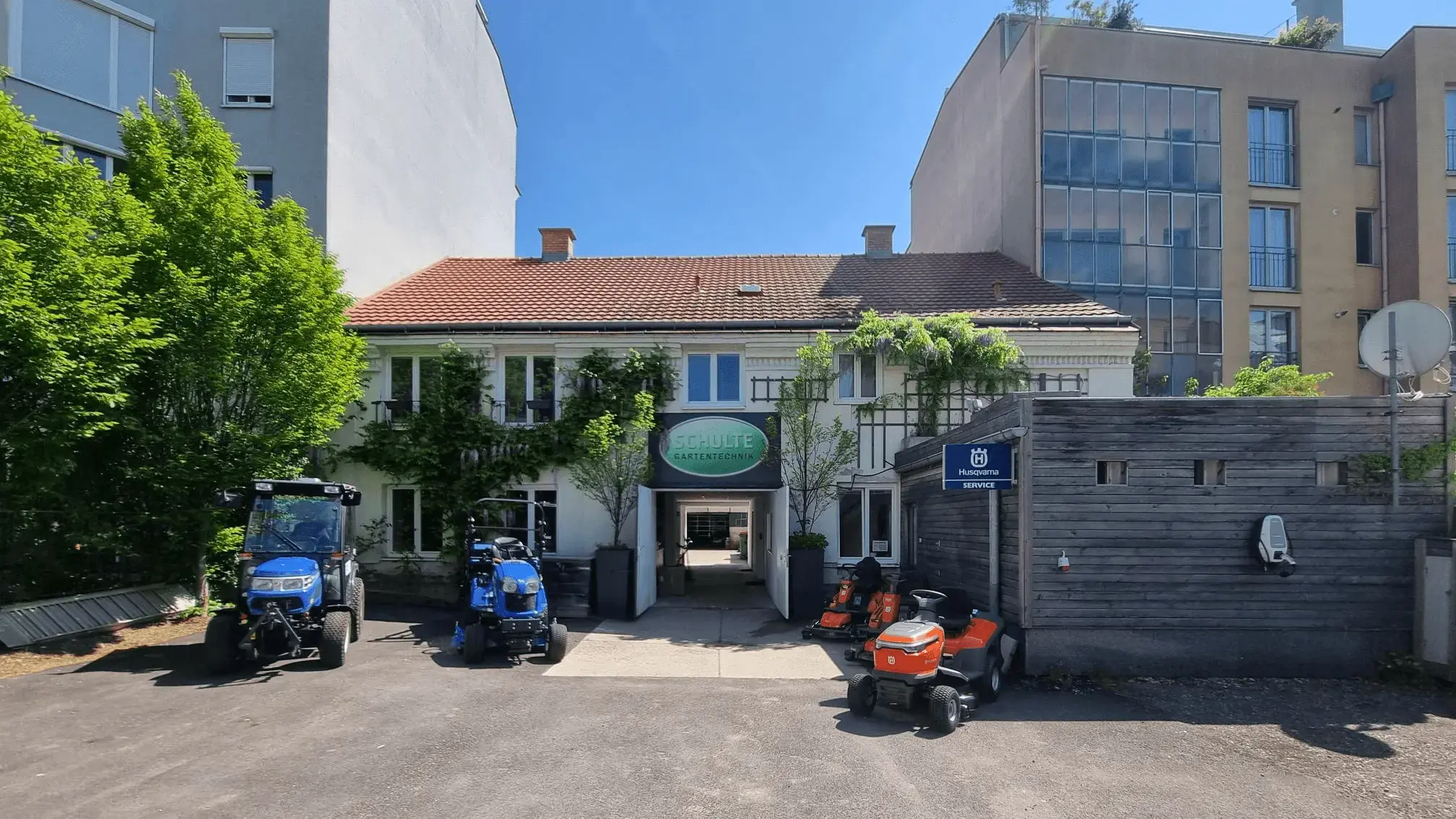 SGTech Wien Werkstätte Ansicht mit Eingang 2