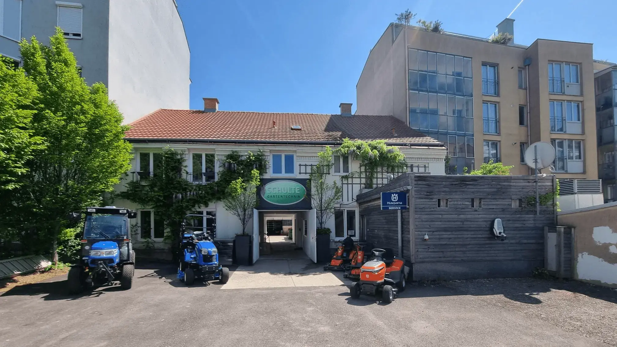 SGTech Wien Werkstätte Ansicht mit Eingang 1