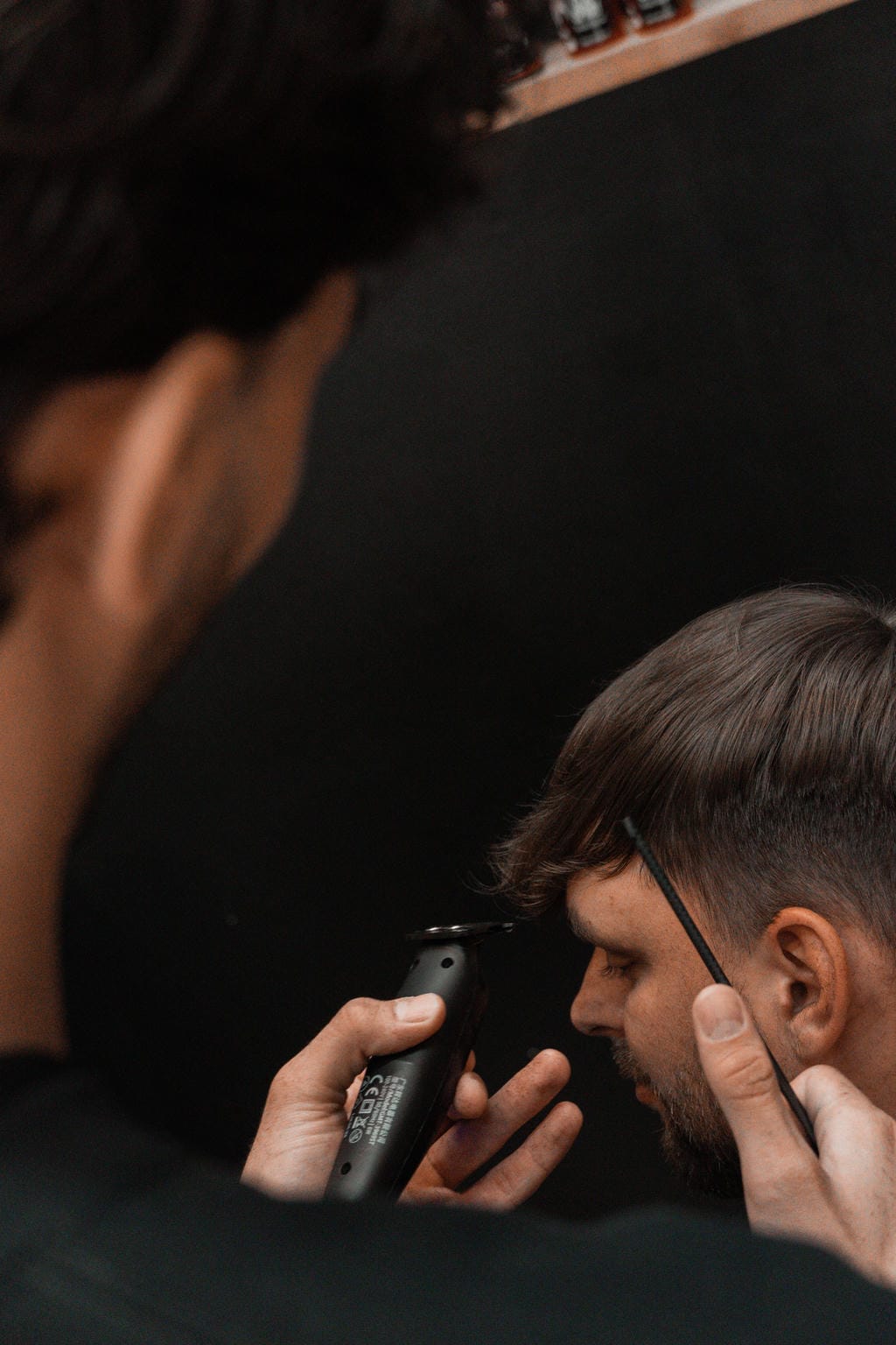 AB Barbers in Putney and Fulham providing trimming services