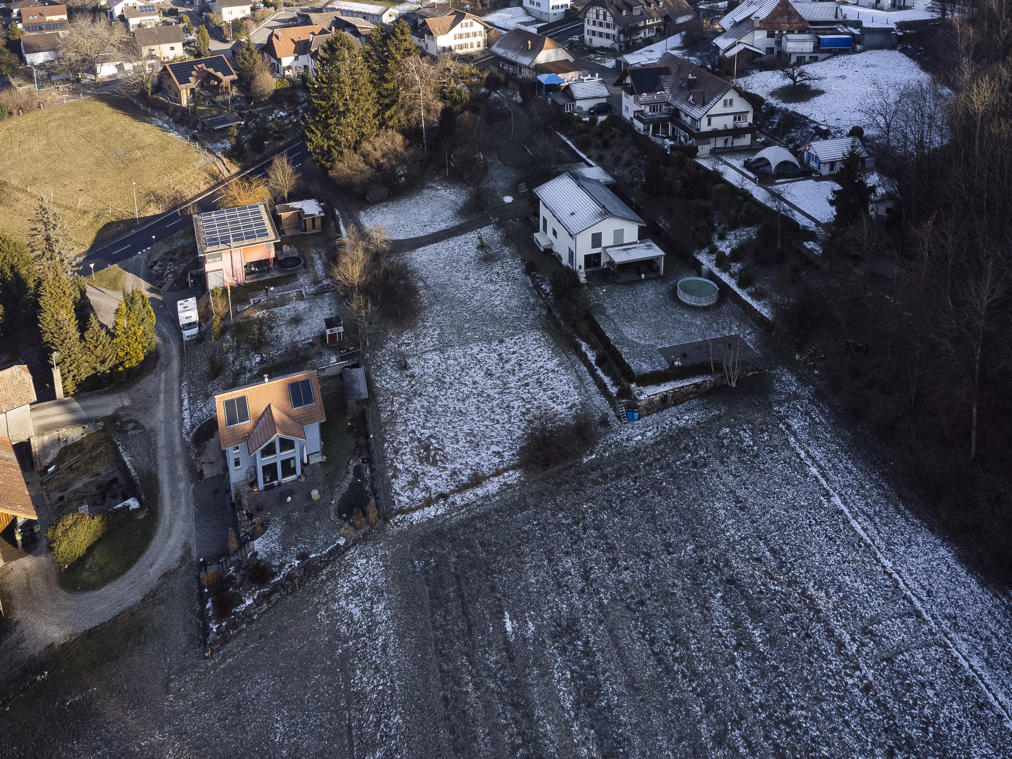 Weitwinkelaufnahme der Parzelle in Arch