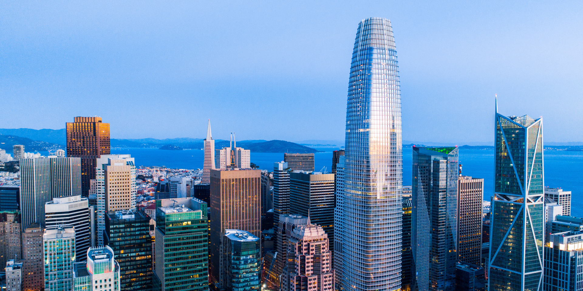 Salesforce hero backdrop - San Francisco skyline