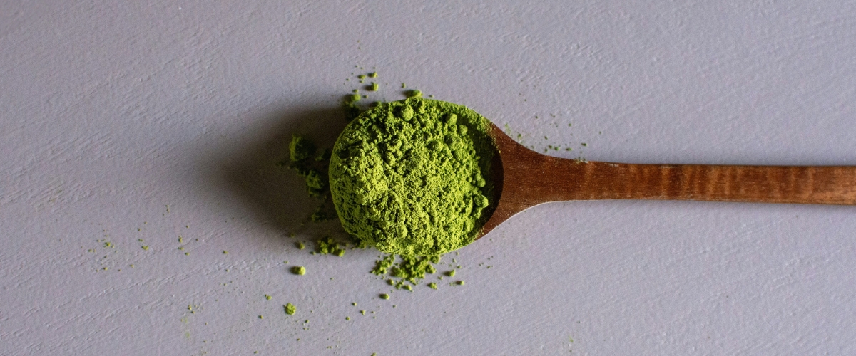 Boisson matcha mise en scène par l'agence Futures