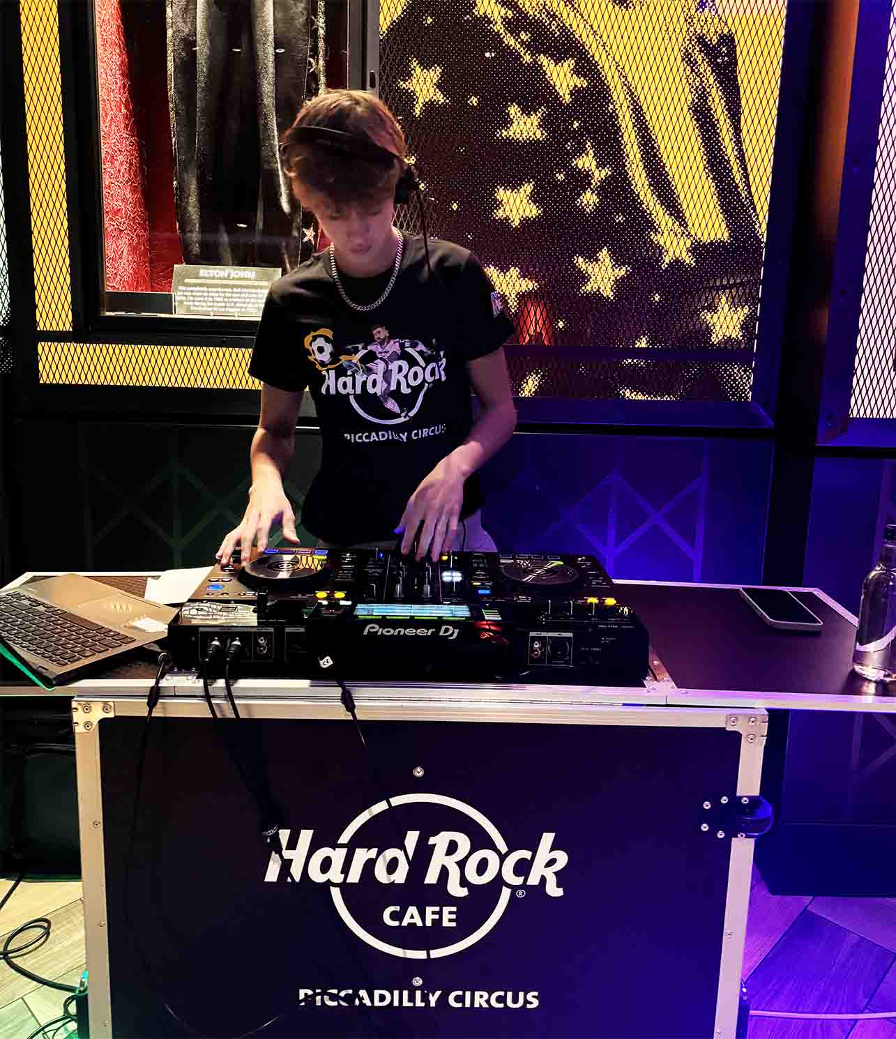 A DJ playing at Hard Rock Cafe in London. Restaurants with DJs in London