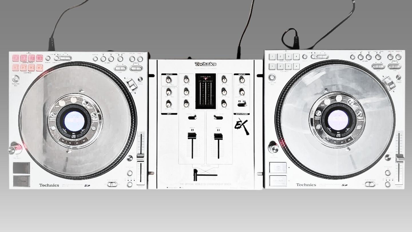 A pair of Technics digital CD decks SL-DZ1200