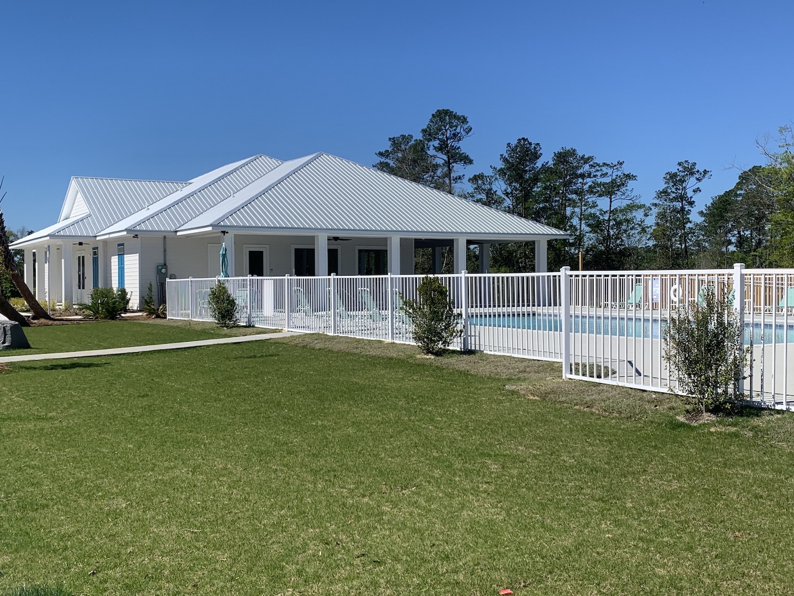 Clubhouse and Swimming Pool at Riverwalk Landing Resort